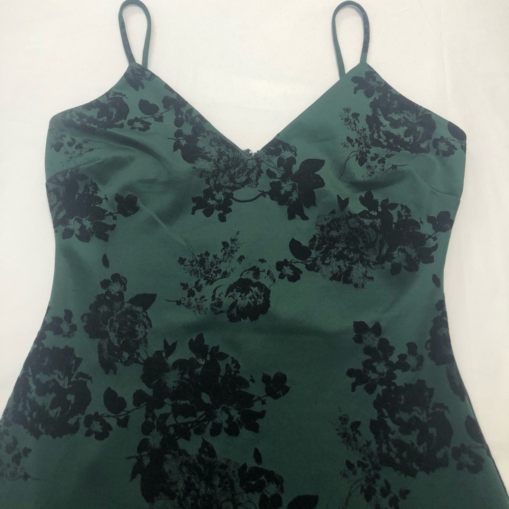 WINDSOR DRESS. USED GOOD CONDITION